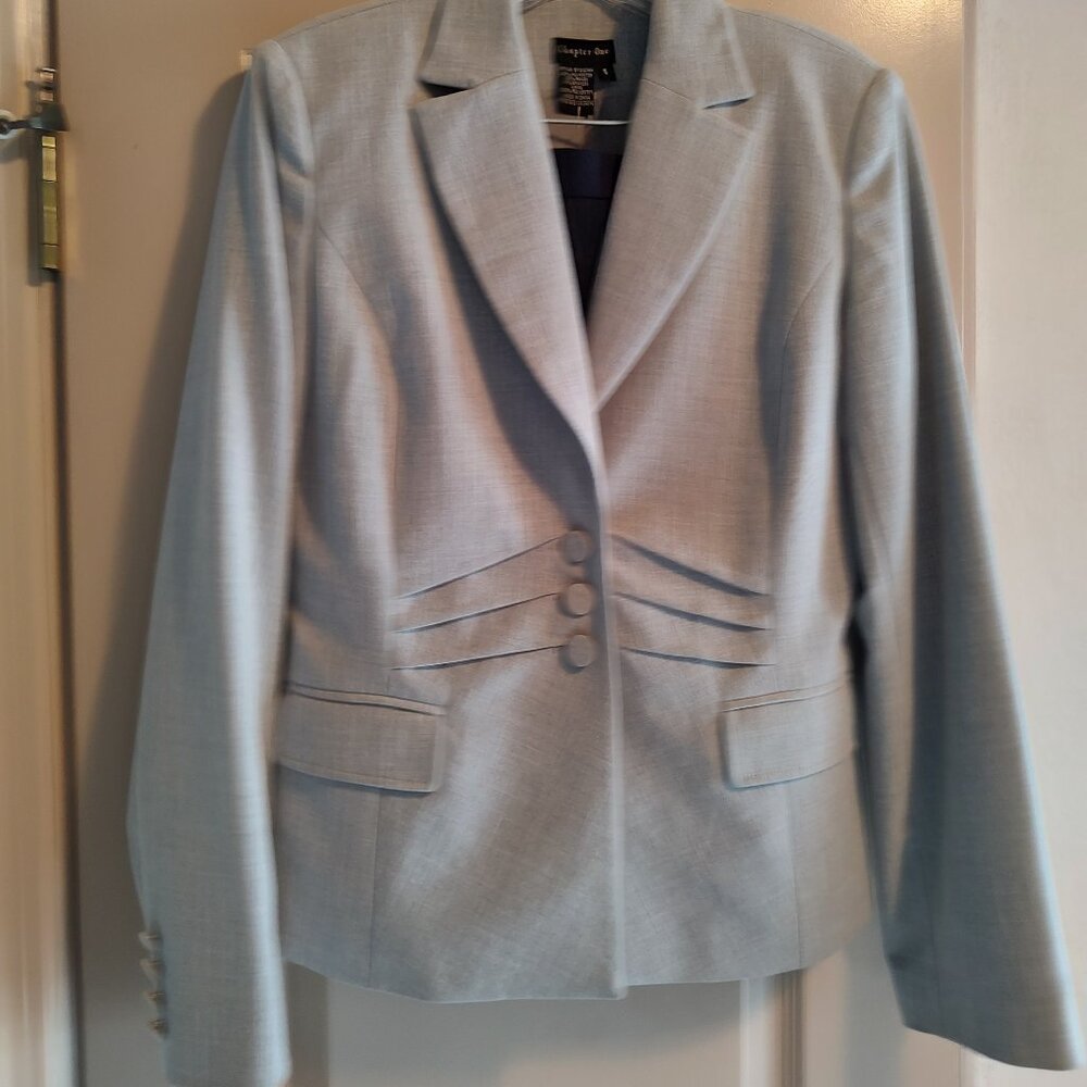 GREY 3-BUTTON SUIT JACKET - (SIZE 6) & NAVY SKIRT - (SIZE 5/6)